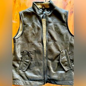 Men’s Johnston Murphy leather vest, large